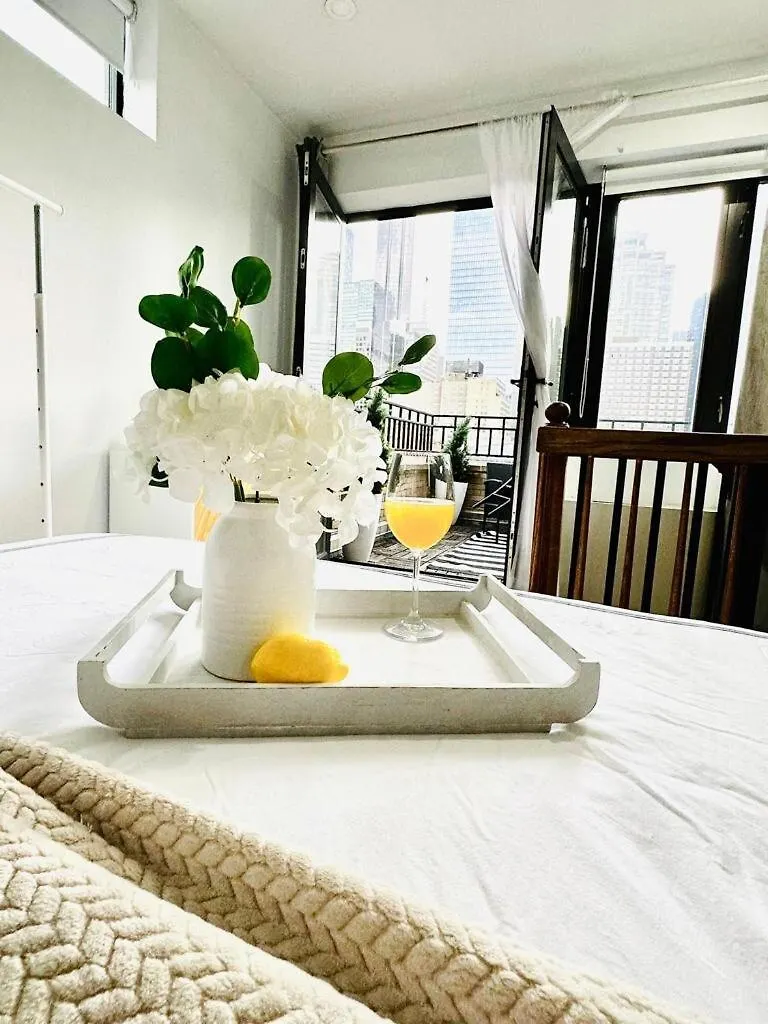 809-6A New 2Br Duplex With A Private Patio Apartment New York