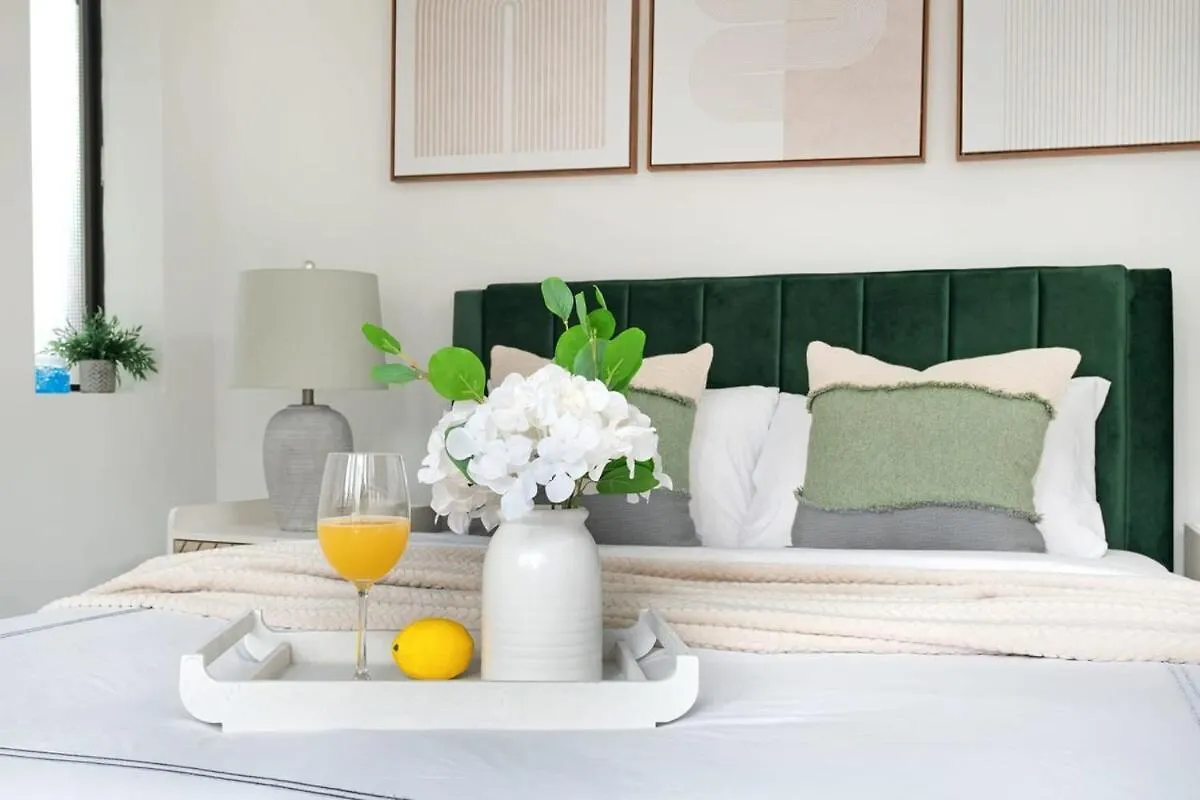 809-6A New 2Br Duplex With A Private Patio Apartment New York