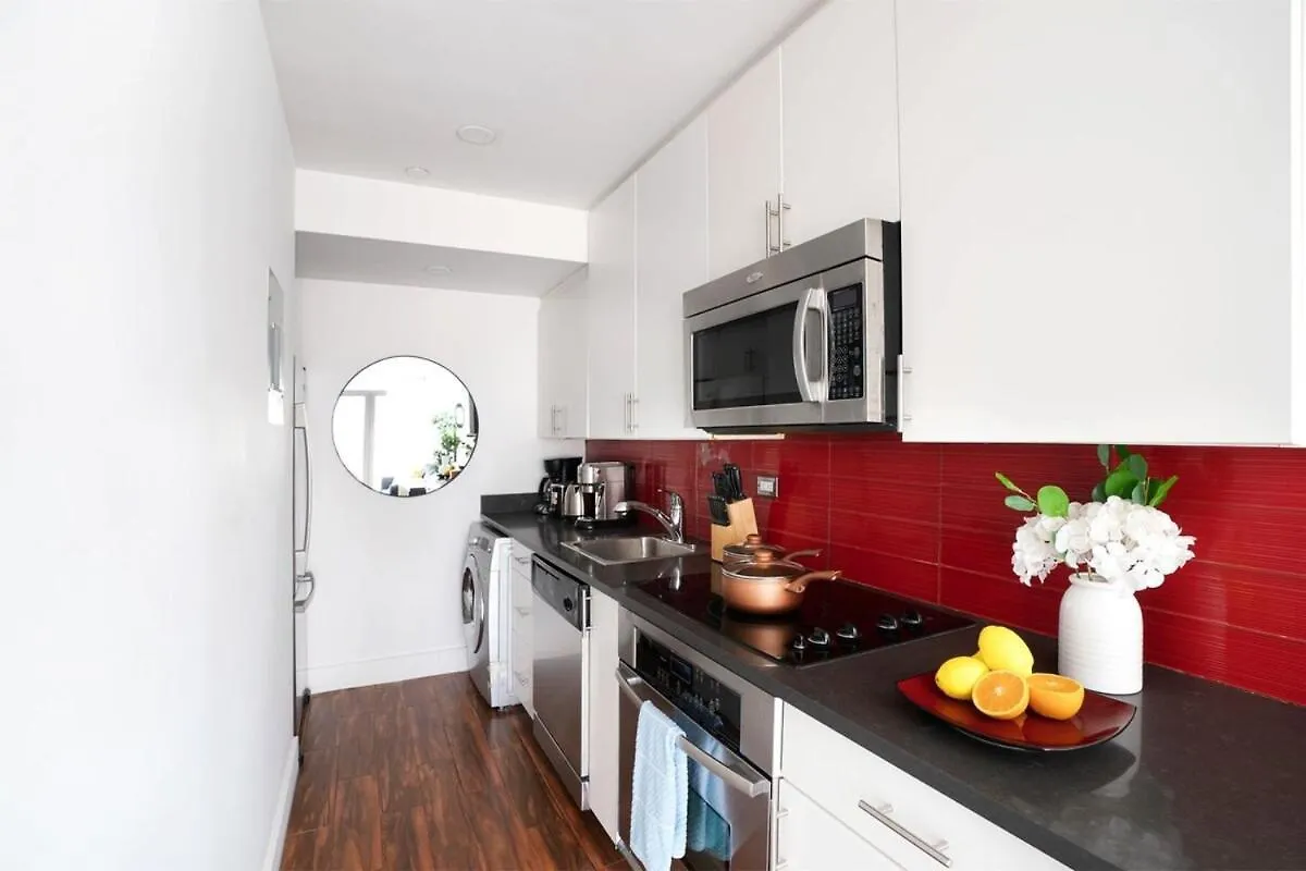 809-6A New 2Br Duplex With A Private Patio Apartment New York