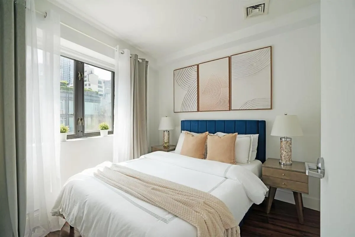 809-6A New 2Br Duplex With A Private Patio Apartment New York United States