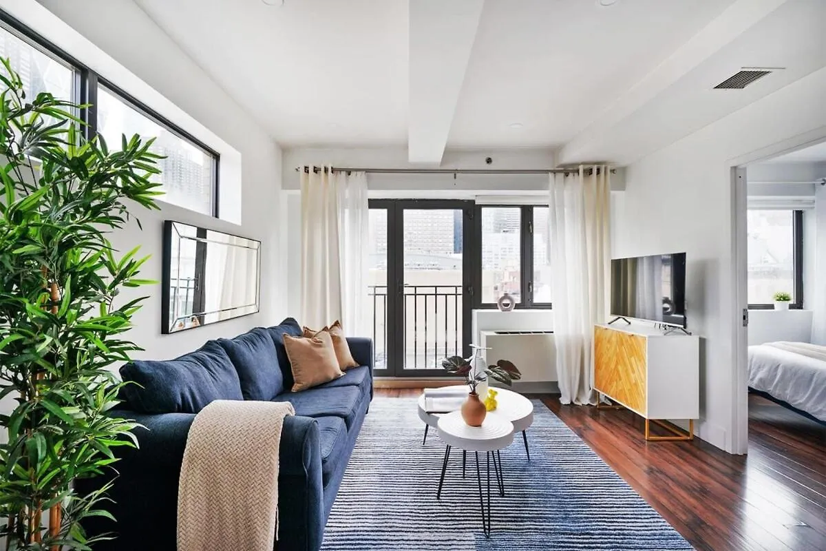 809-6A New 2Br Duplex With A Private Patio Apartment New York